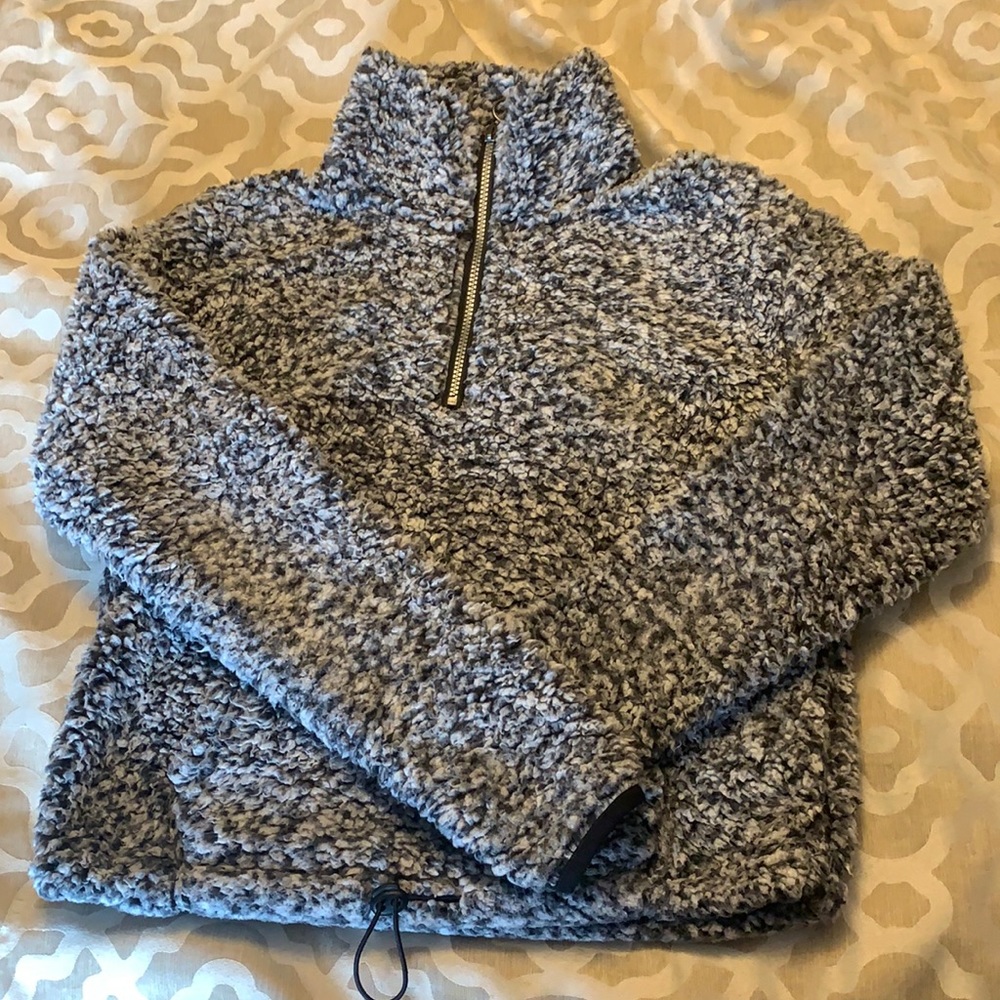 So soft sherpa XS black and white fleece jacket